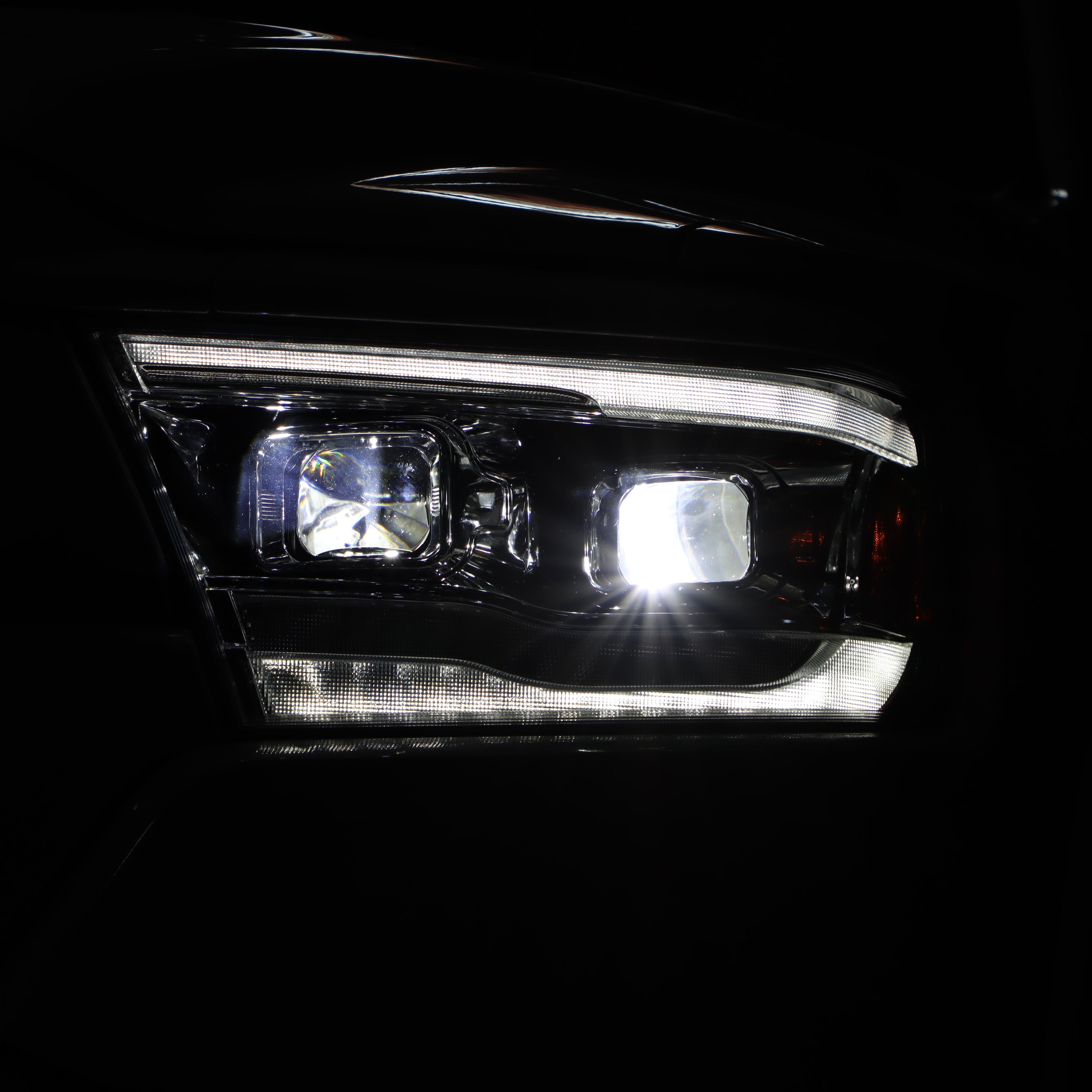 SPYDER Dodge Ram 19-20 Halogen Model Only Projector Headlights Chrome PRO-YD-DR19HALAP-SEQ-C 5087638
