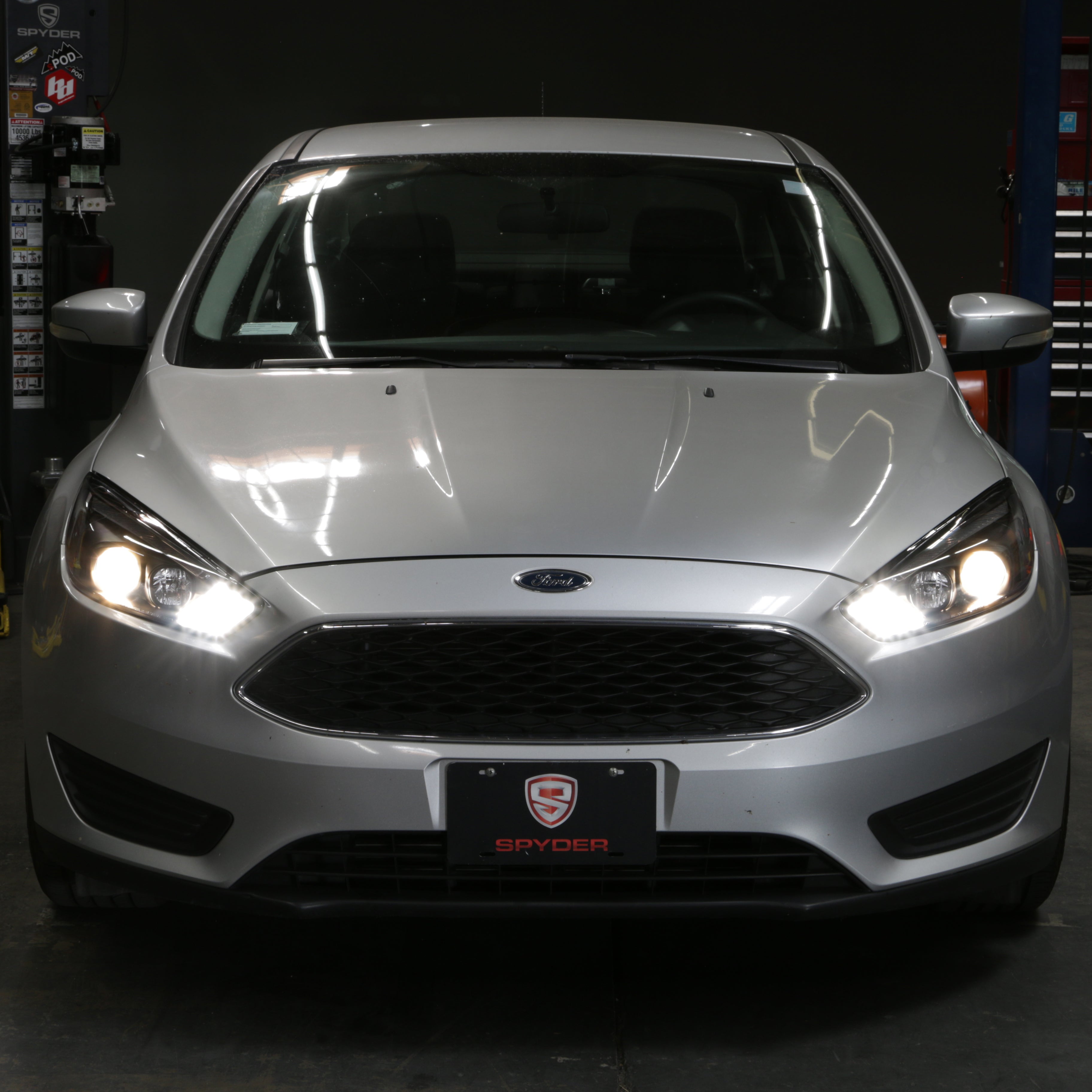 Spyder 15-18 Ford Focus Projector Headlights - Seq Turn Light Bar - Black PRO-YD-FF15-LBSEQ-BK 5086105