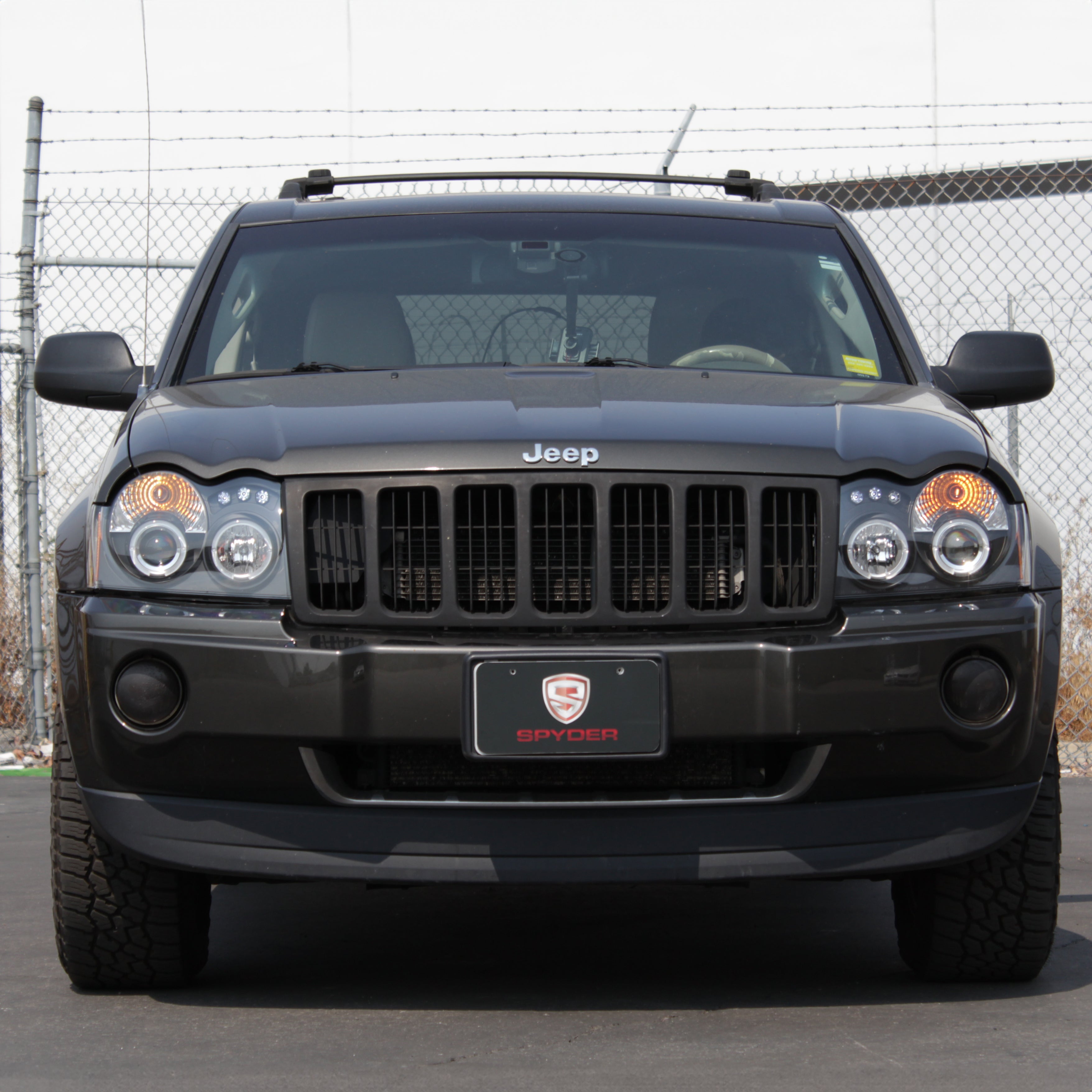 Spyder Jeep Grand Cherokee 05-07 Projector Headlights LED Halo LED Blk Low 9006 PRO-YD-JGC05-HL-BK 5011091