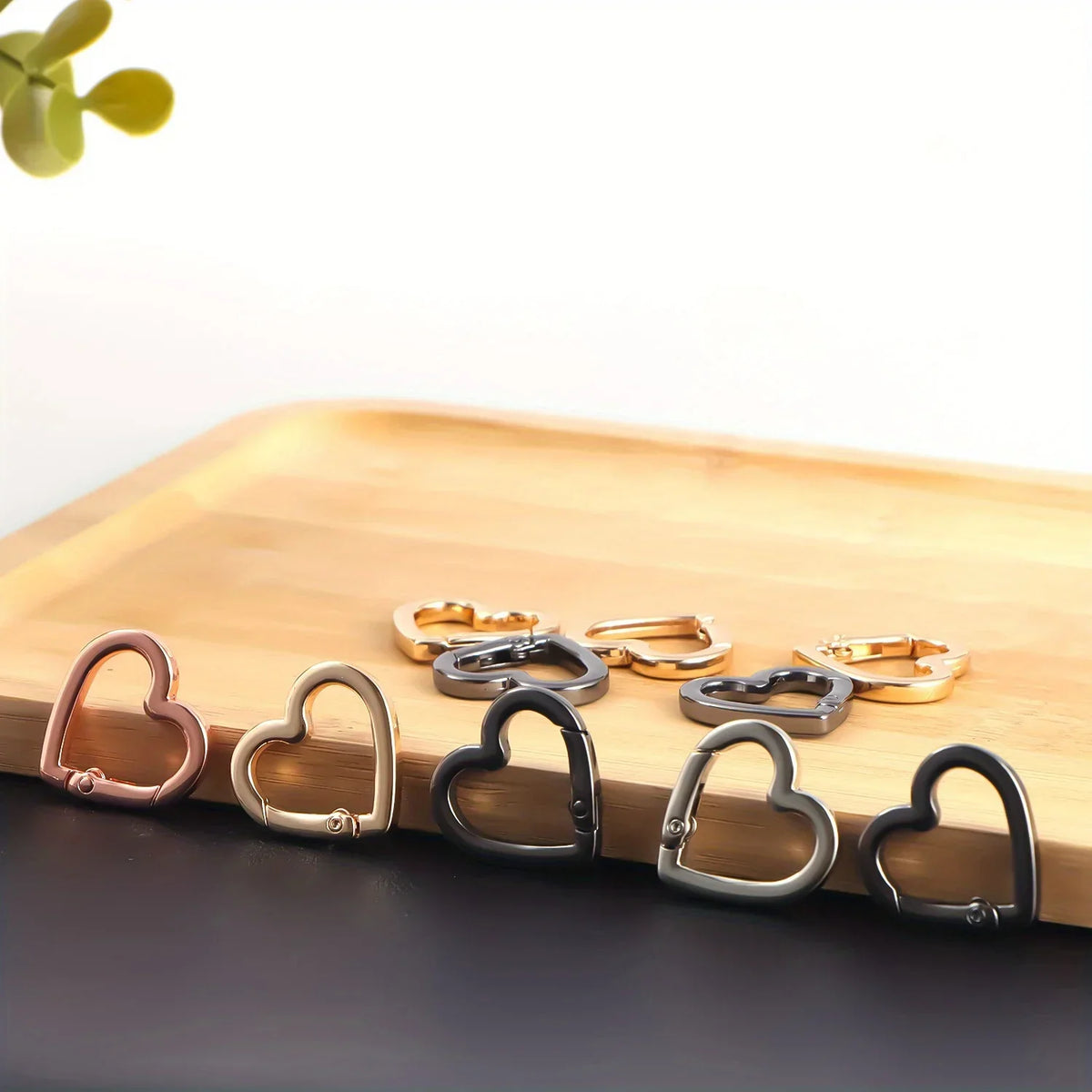 5Pcs Metal Heart Shape Spring Clasps Openable Carabiner Keychain Bag Clips Hook Dog Chain Buckles Connector Accessories