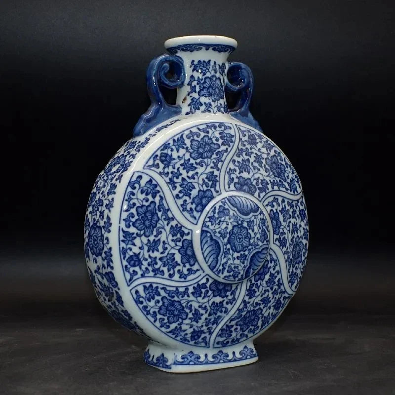 Ceramic Vases Qing Dynasty Qianlong Antiquity China Blue White Porcelain Flower Pot Noble Elegant Ornaments Arts Crafts Archaize