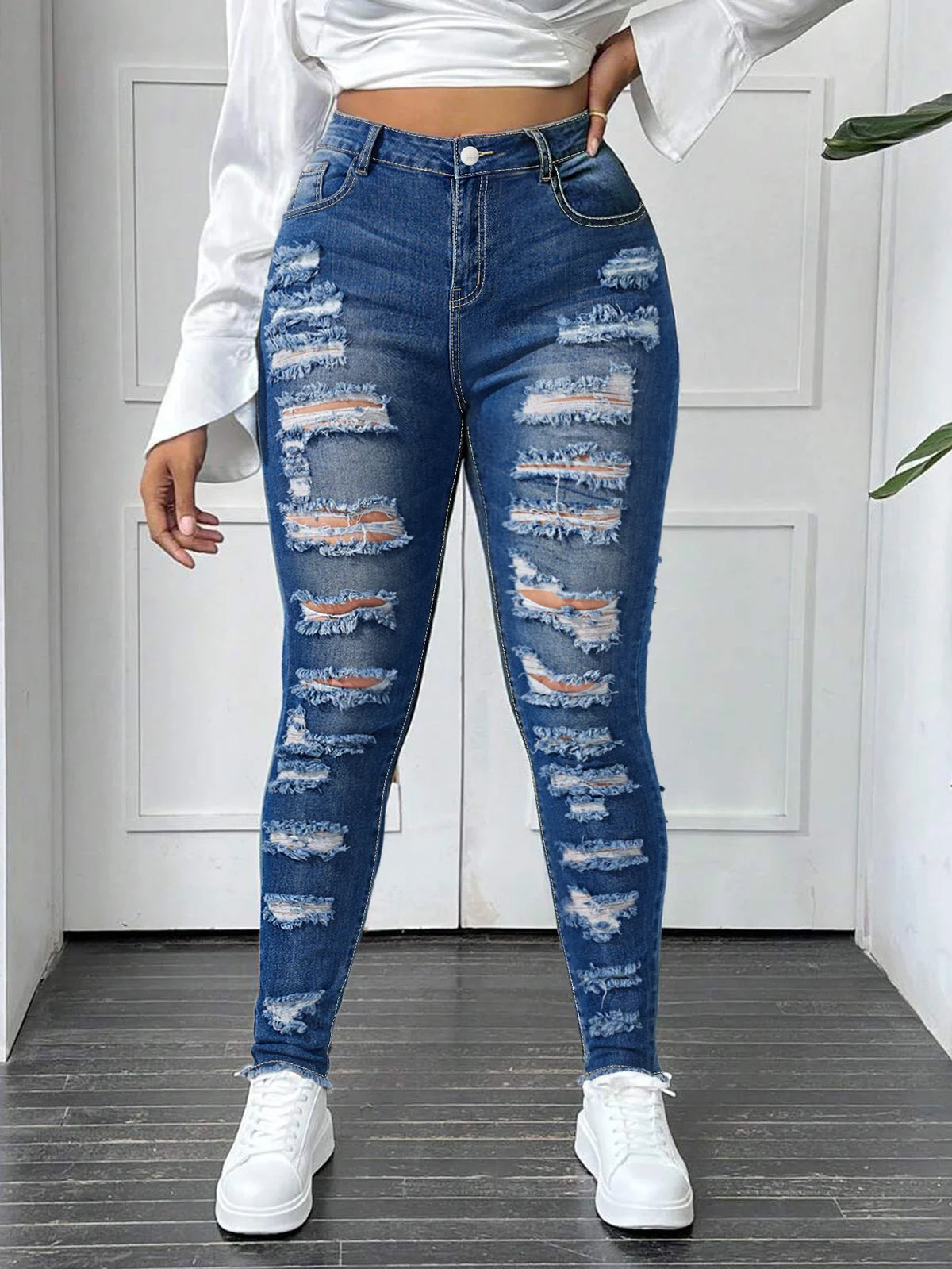 Women's High Stretch Ripped Design Pencil Denim Legging Plus Size Casual Pants with Logo Breathable Skinny Fit for Autumn Season