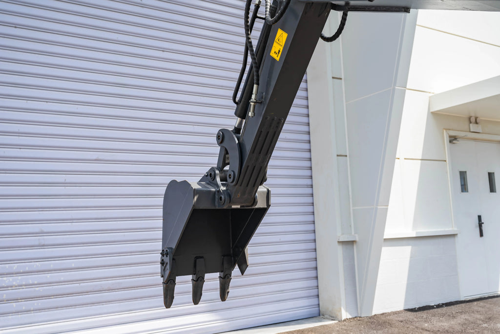 2.5 Ton Diesel Mini Excavator – Compact Crawler Digger with Hydraulic Controls