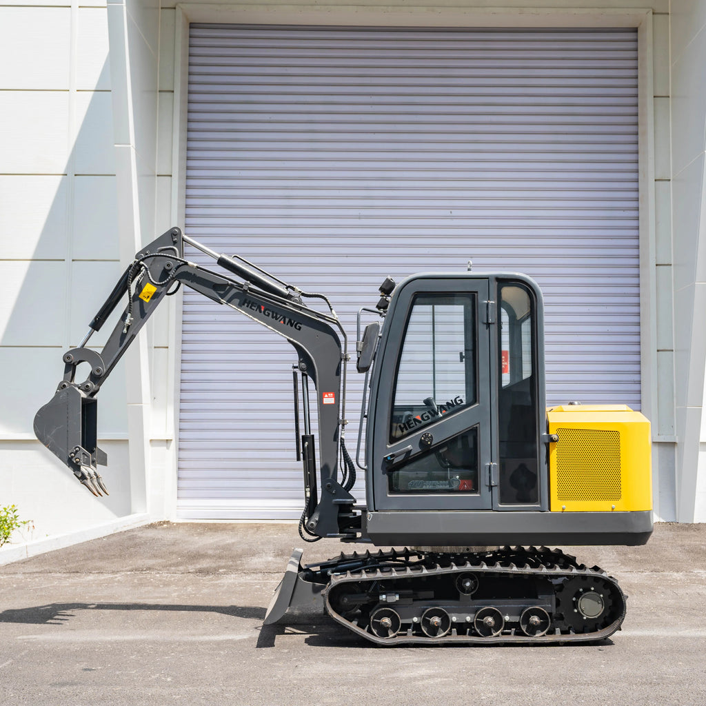 2.5 Ton Diesel Mini Excavator – Compact Crawler Digger with Hydraulic Controls