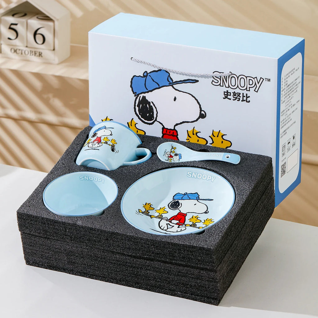 New 4 Pcs Cute Cartoon Snoopy Ceramic Tableware Gift Box Set Cup Spoon Bowl Plate Heatable Beautiful Tableware Kid Birthday Gift