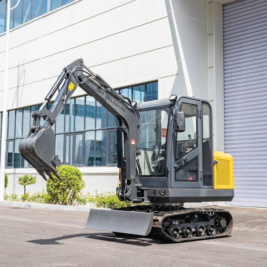 2.5 Ton Diesel Mini Excavator – Compact Crawler Digger with Hydraulic Controls