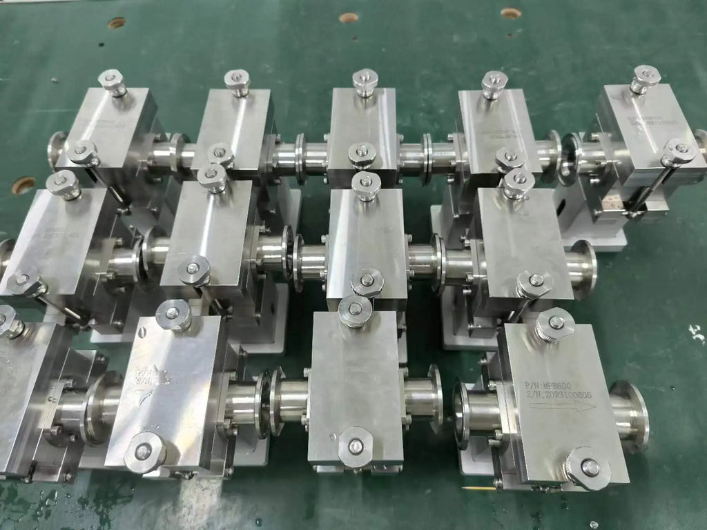 High Viscosity liquid Gear Micro Pump Meter Food Grade Oil Honey Milk Juice Pump Cream Transfer Gear Pump With 750W Servo Motor