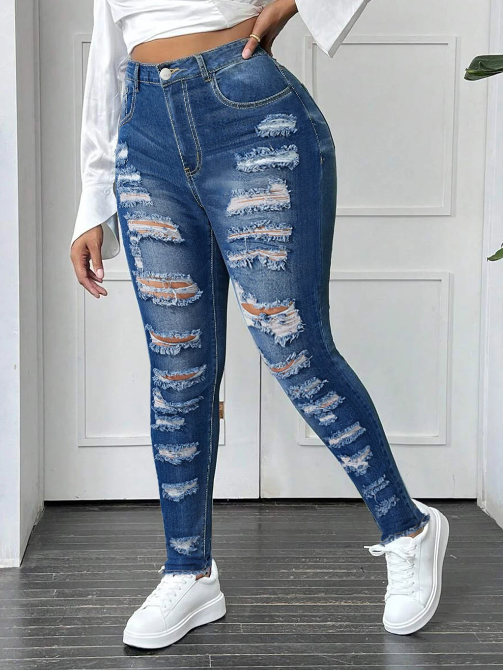 Women's High Stretch Ripped Design Pencil Denim Legging Plus Size Casual Pants with Logo Breathable Skinny Fit for Autumn Season