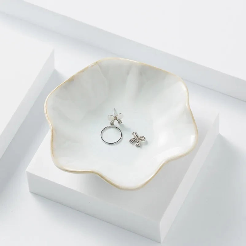 Creative and Minimalist Style Jewelry Tray Home Snack Dish Flavor Dish Ceramic Lotus Decoration Plate and Decorative Display