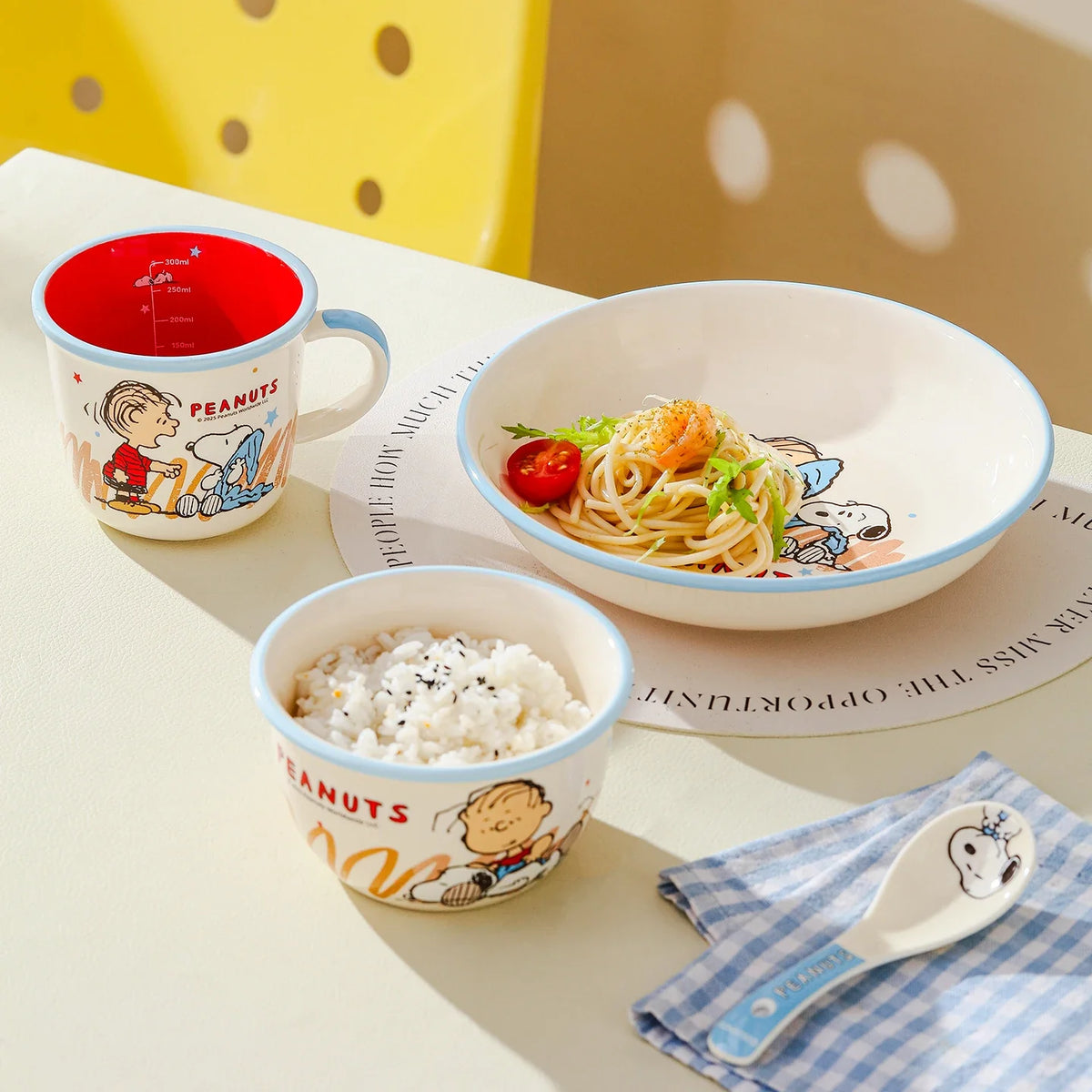 New 4Pcs Cute Cartoon Snoopy Ceramic Tableware Gift Box Set Cup Spoon Bowl Plate Heatable Beautiful Tableware Kid Birthday Gift