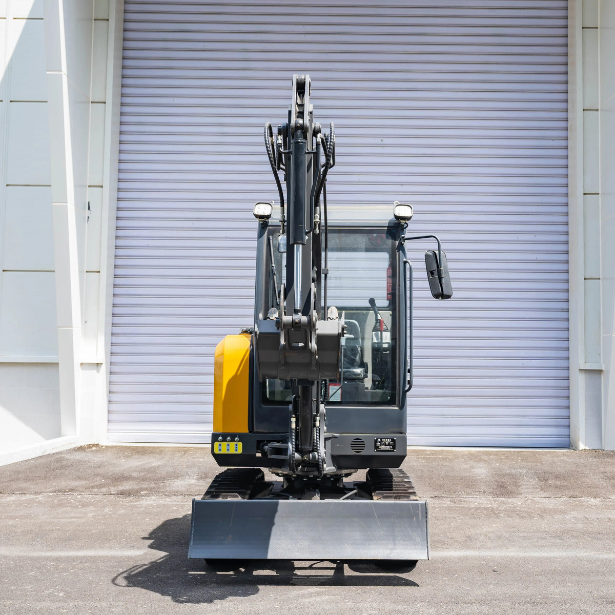 2.5 Ton Diesel Mini Excavator – Compact Crawler Digger with Hydraulic Controls