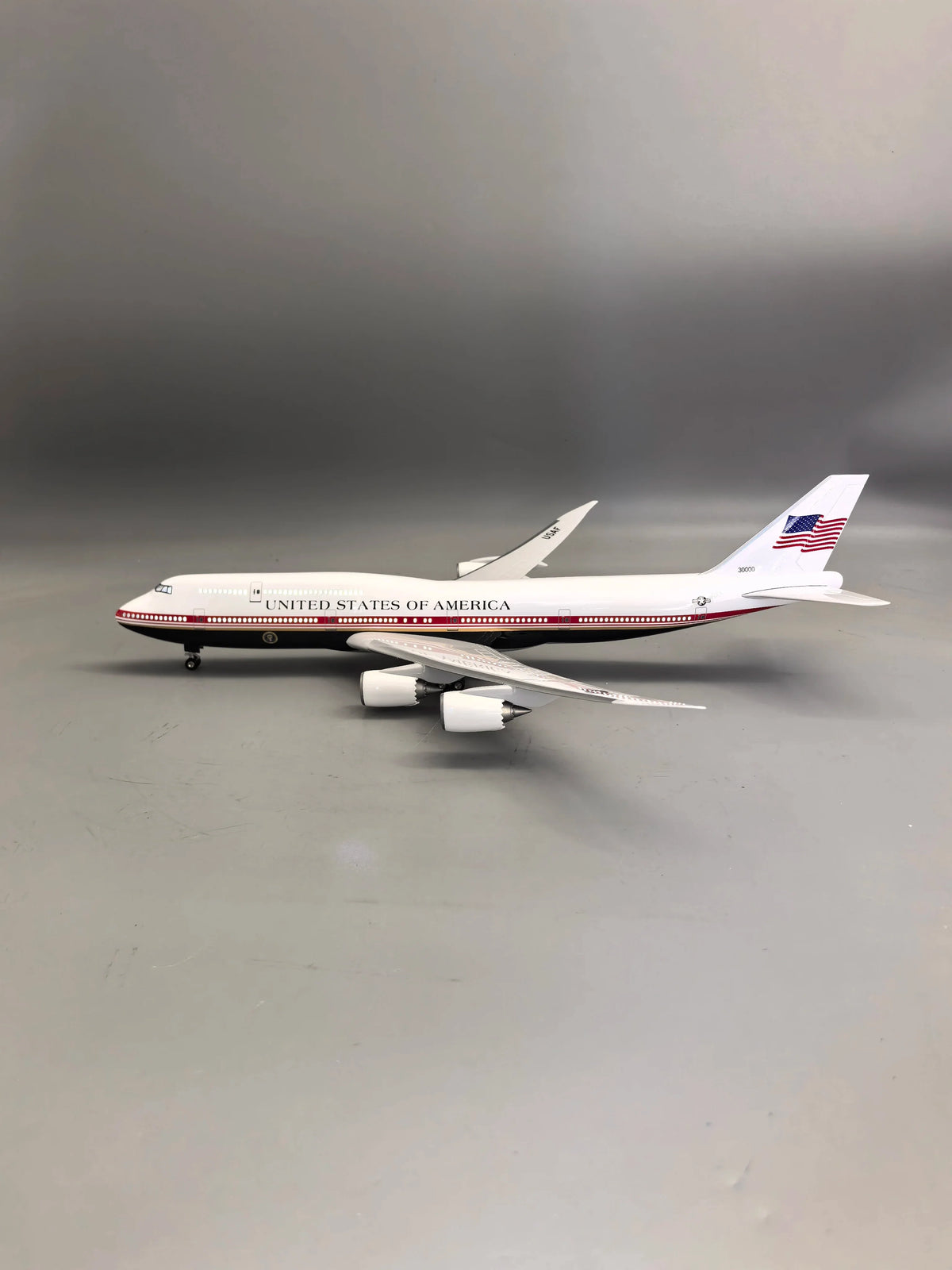 New 47cm Large Scale American Air Force One B747 Airplane Model Kit with Stand for Adult Aviation Souvenir Gift or Plane Toy