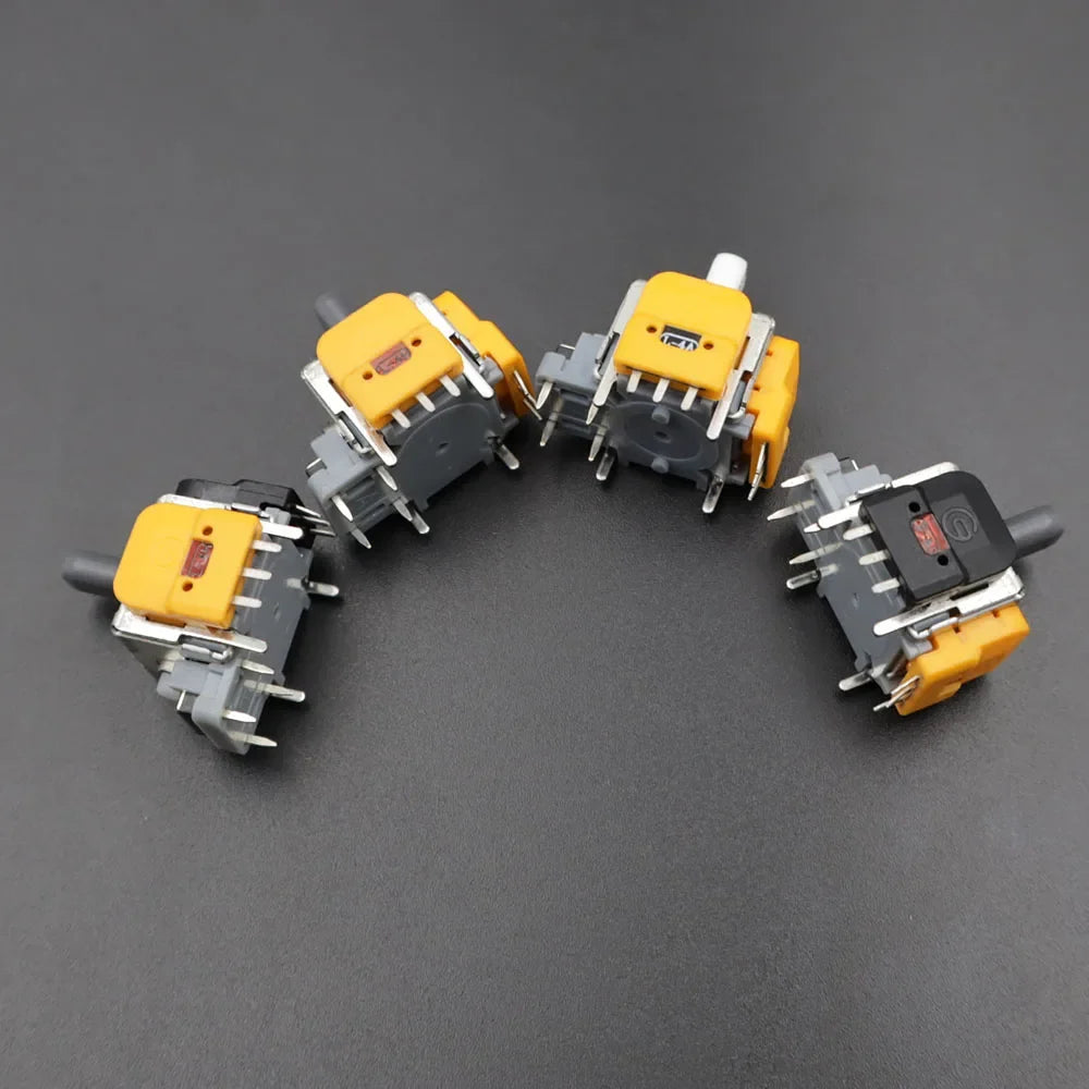 1 PCS 3D Joystick, Suitable for PS4, PS5, XBOX ONE, and SWITCH PRO Models. It Is Highly Flexible in Operation and Easy to Use.