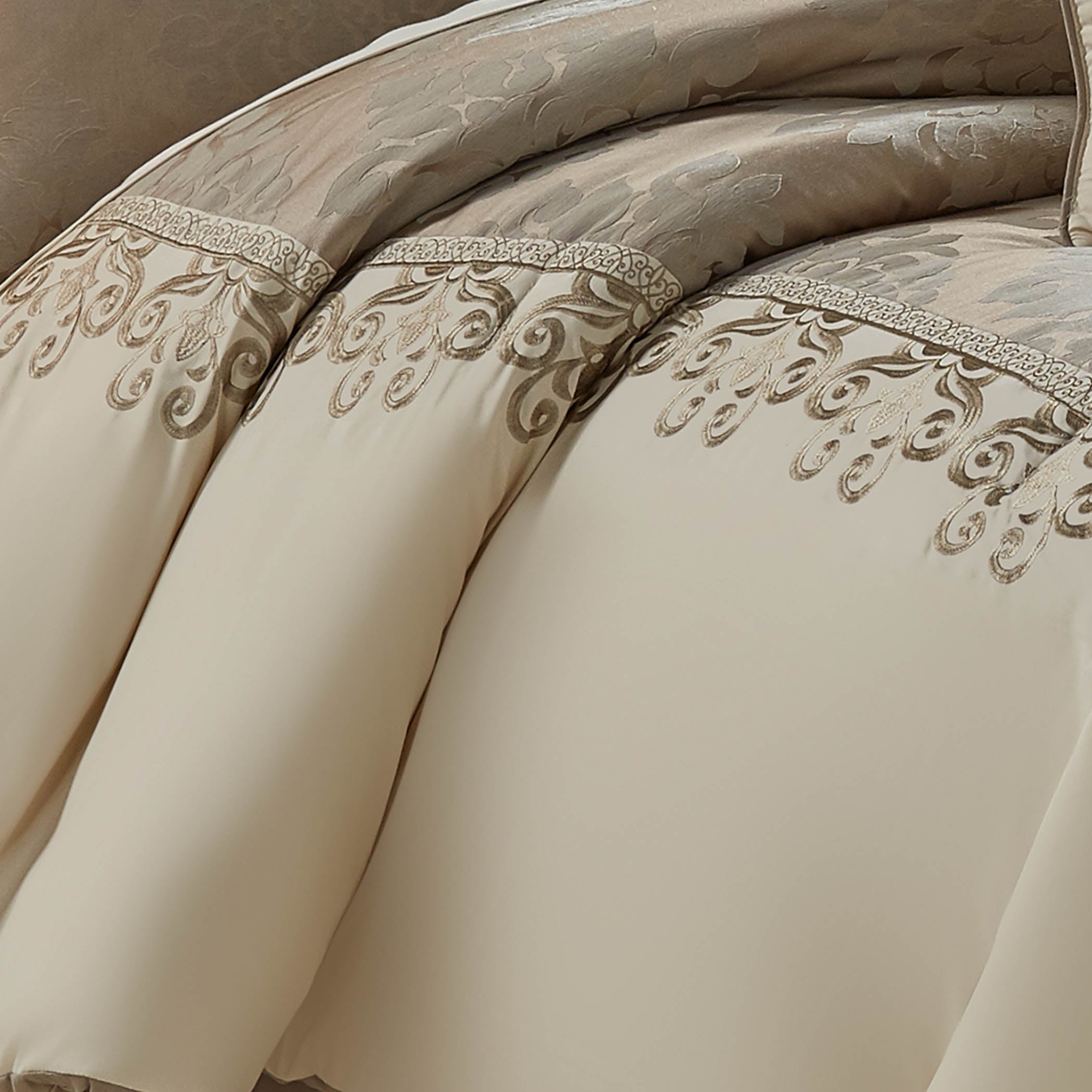 Hillcrest 9 Pc Queen Comforter Set