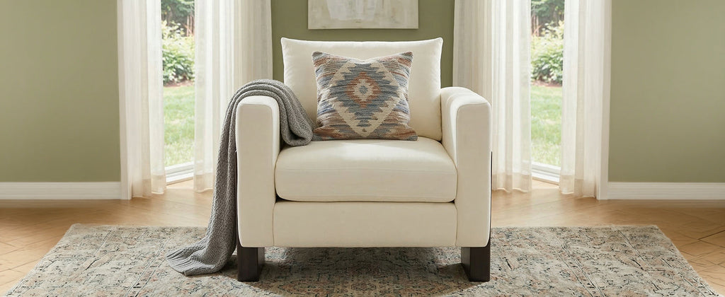 Modern Accent Chair with Rubberwood Legs