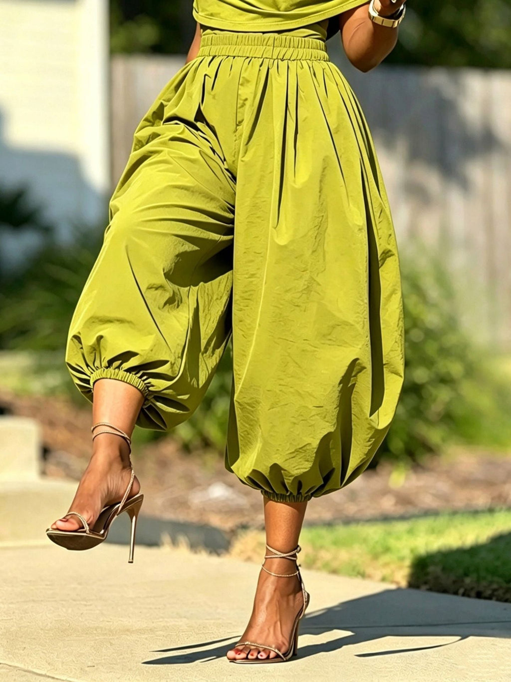 Women's Summer Loose Casual Solid Color Lightweight Breathable Jogger Lantern Pants Wide-Leg Pants Harem Pants With Lightweight Fabric