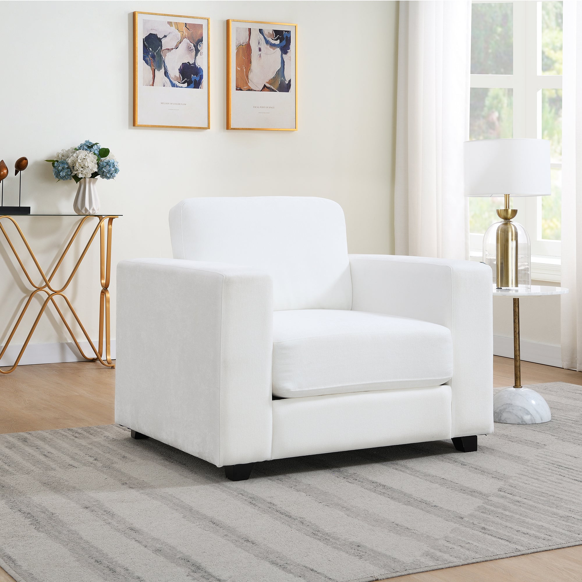 Oversized Accent Chair with Widen Arms