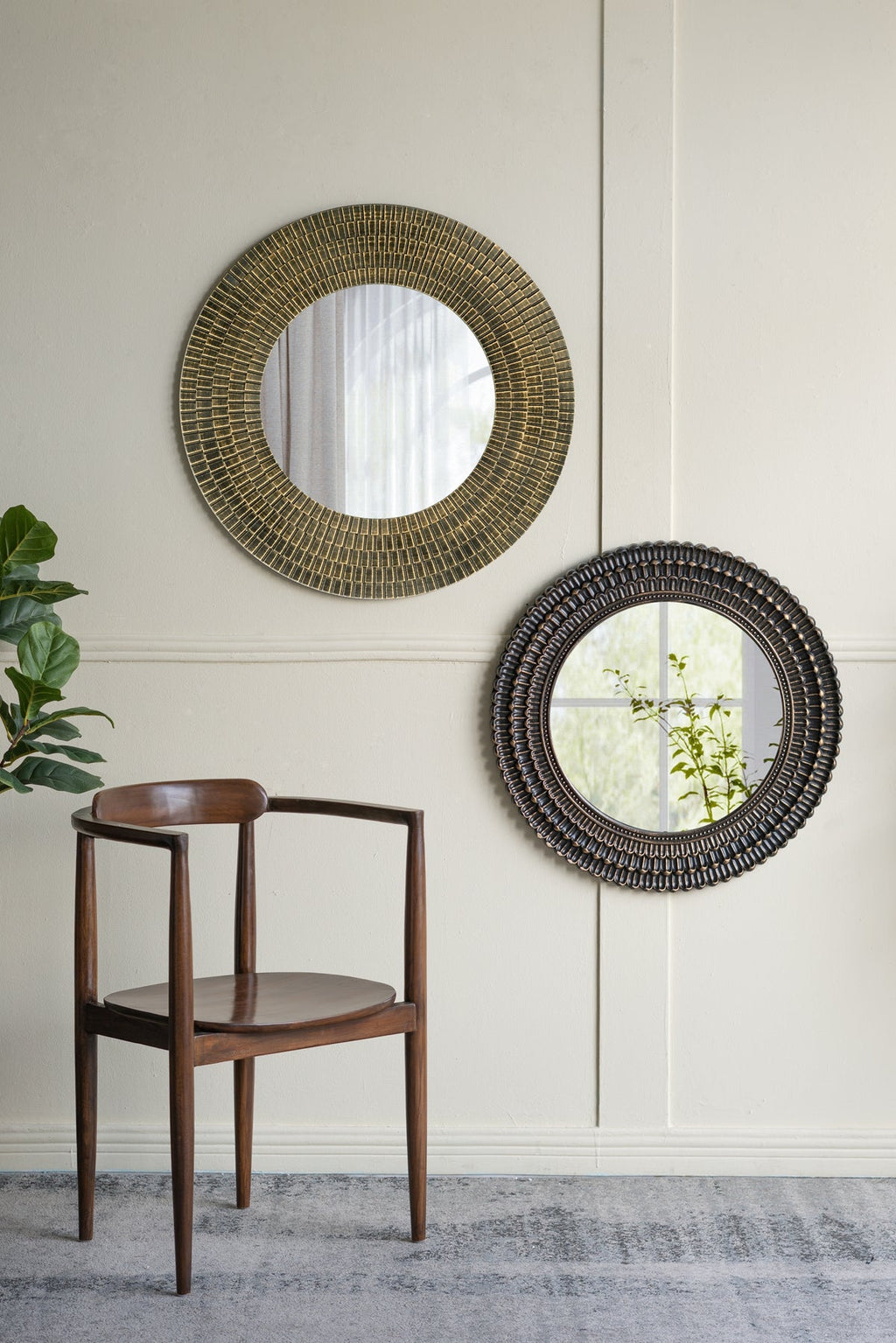 D29.5" Round Wall Mirror
