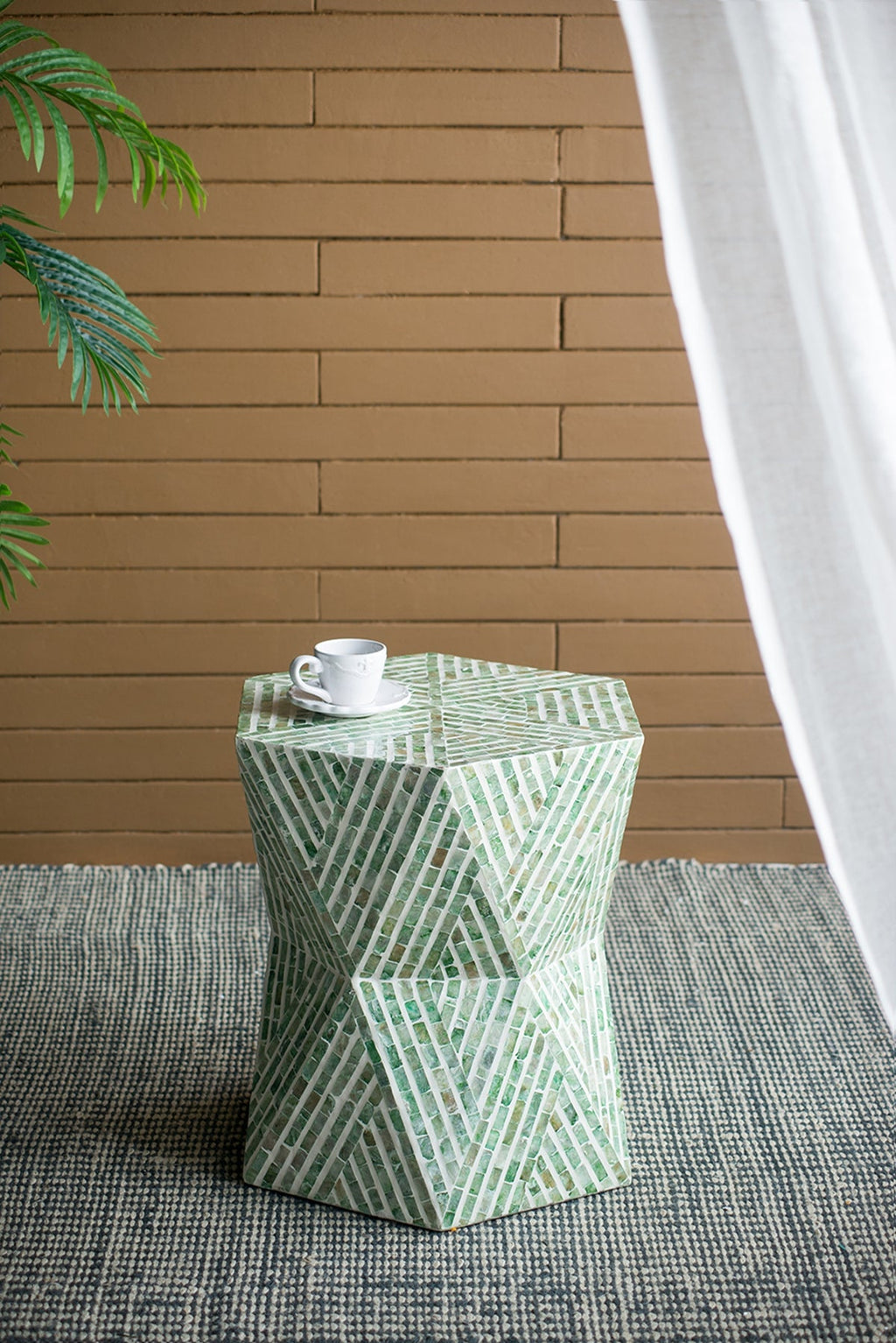 19" Tapered Green Pedestal Stool