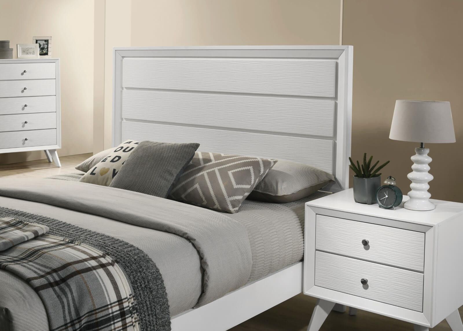 White Queen Size Bed 3pc Set with Nightstands