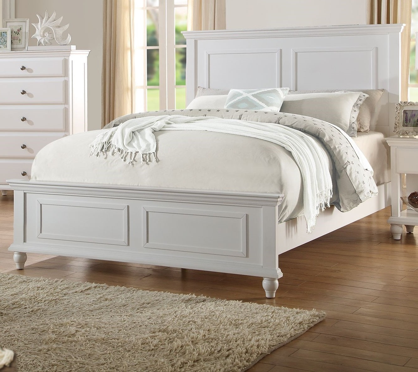 White Est King Size Bed and Nightstands Set