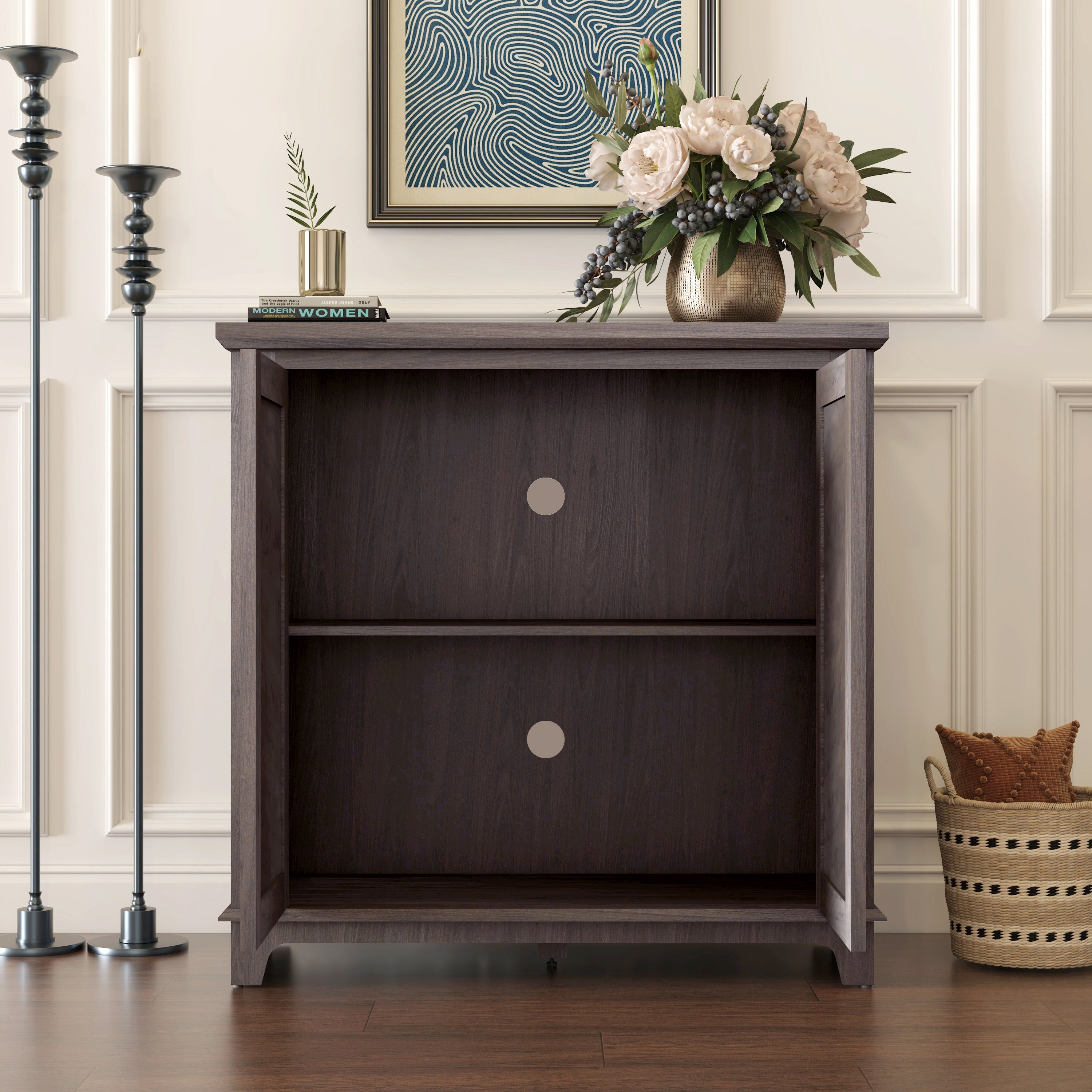 Elegant Sideboard with Mirrored Doors