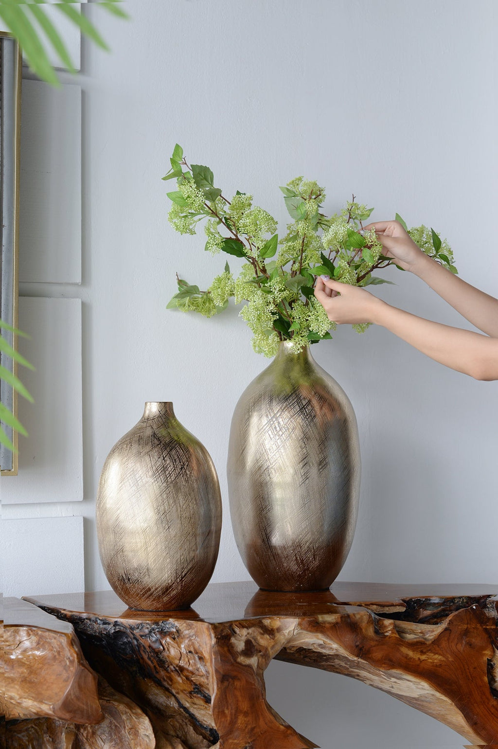 8.5x8.5x18.5" Aluminum Vase