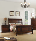 Traditional 3pc Set Queen Size Bed with Nightstands