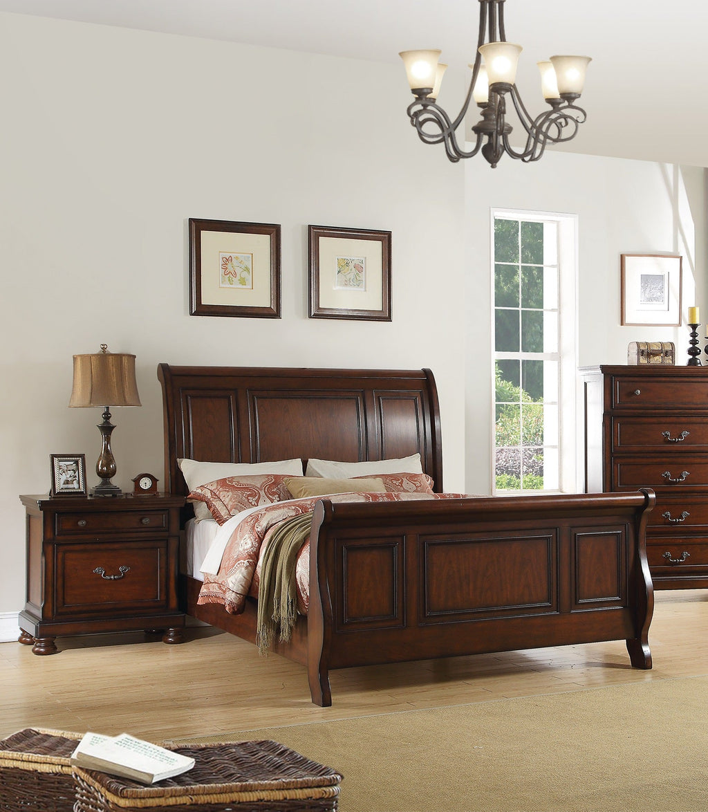 Traditional 3pc Set California King Size Bed & Nightstands