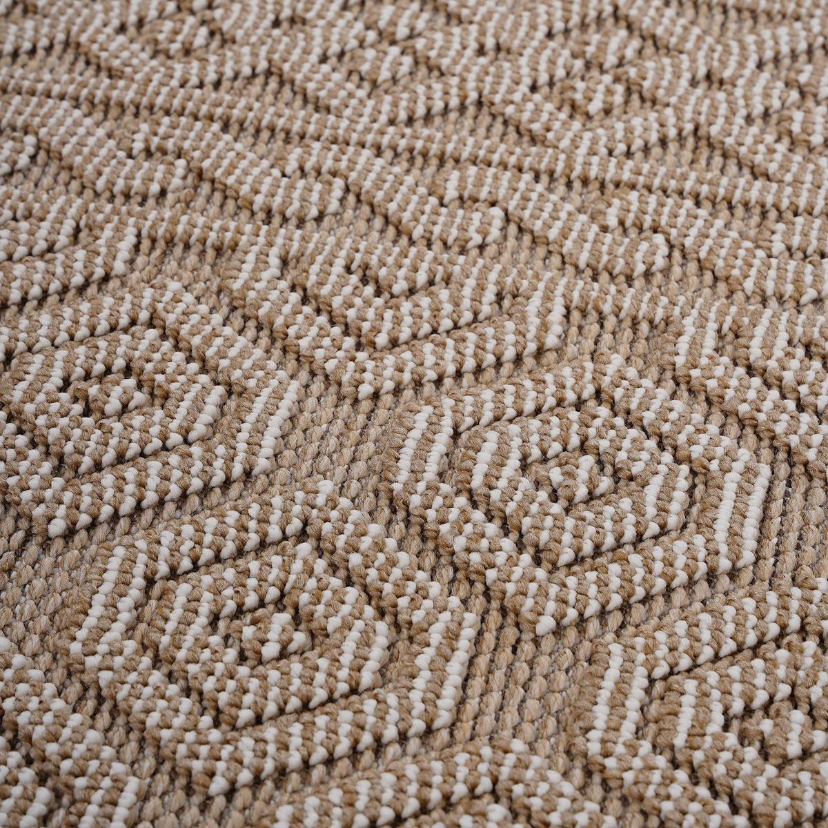 Guros Collection 4'x6' Area Rug