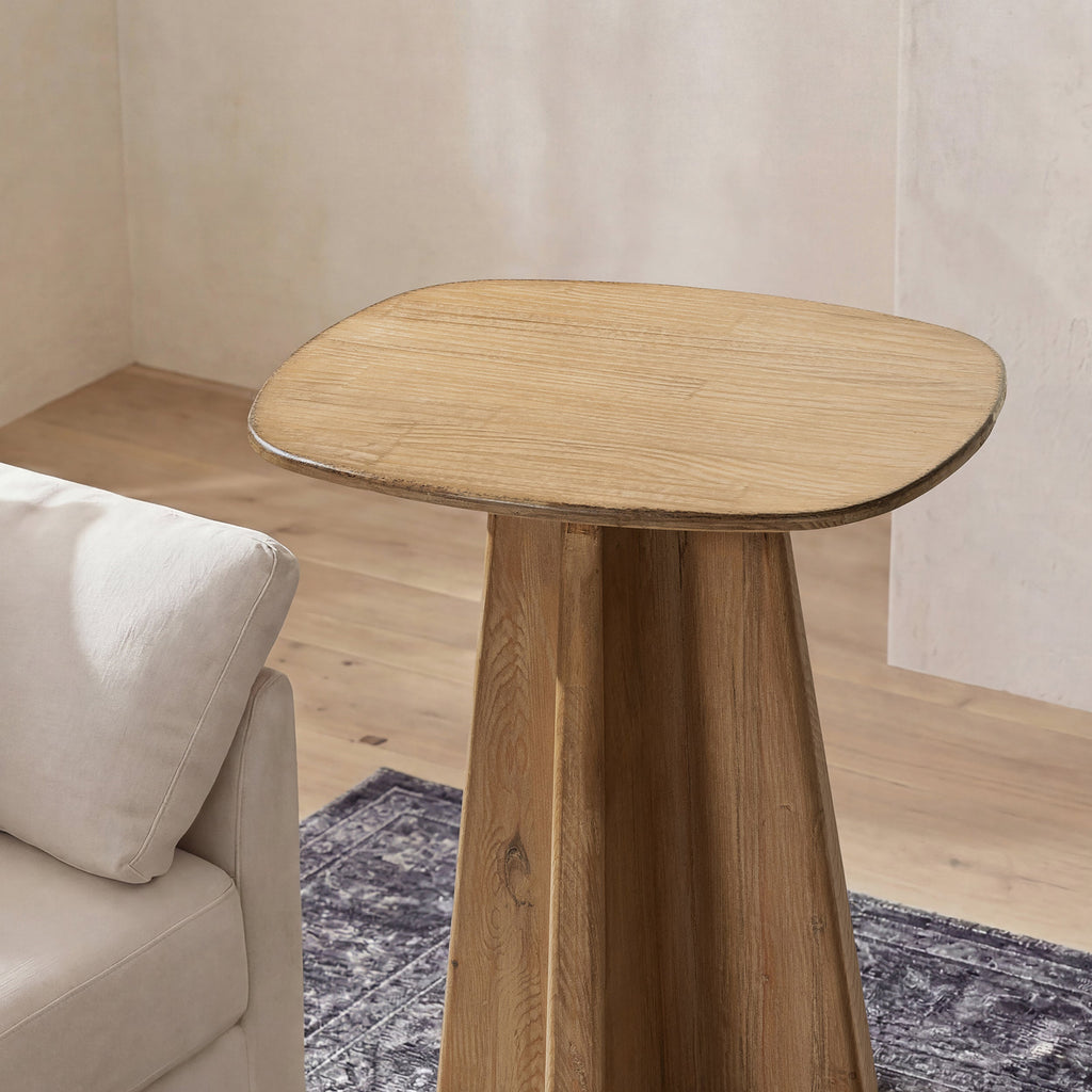 Clarence 20" Rectangular End Table Antique