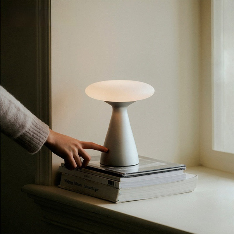 Chinese Style Small Moon Table Lamp Bedroom Bedside Lamp In The Living Room