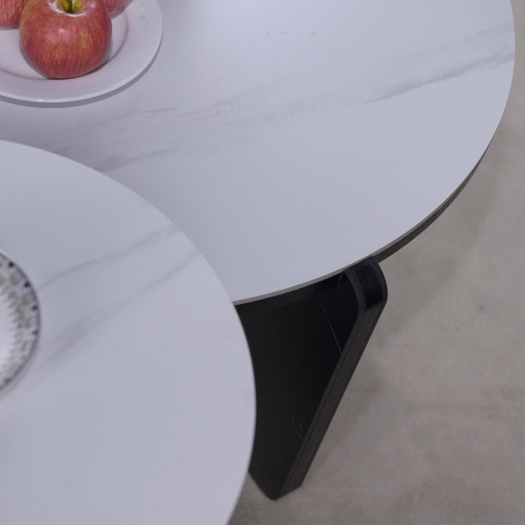 Set of 2 Round Nesting Coffee Tables