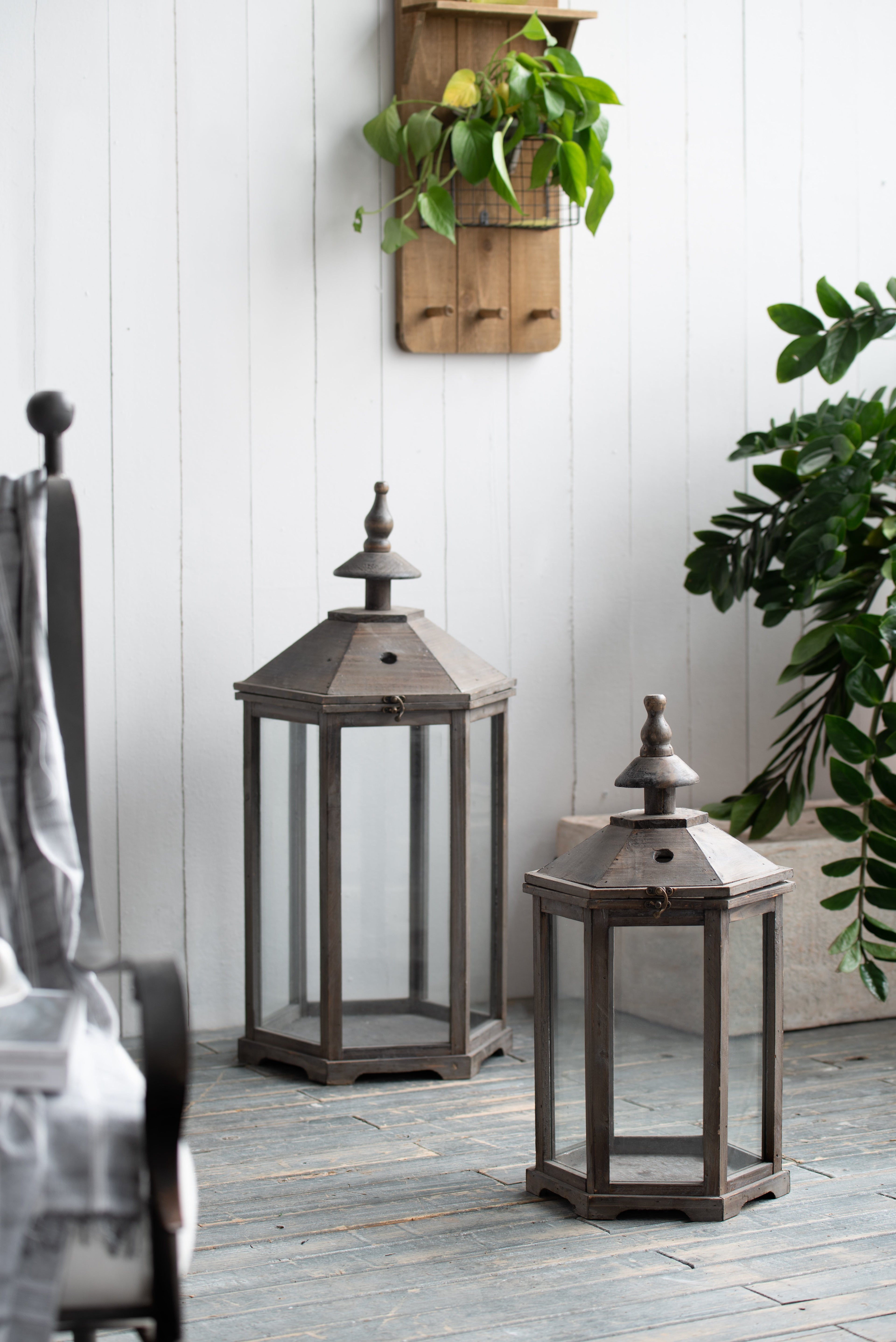 S/2 Graca Polygon Temple Garden Lanterns