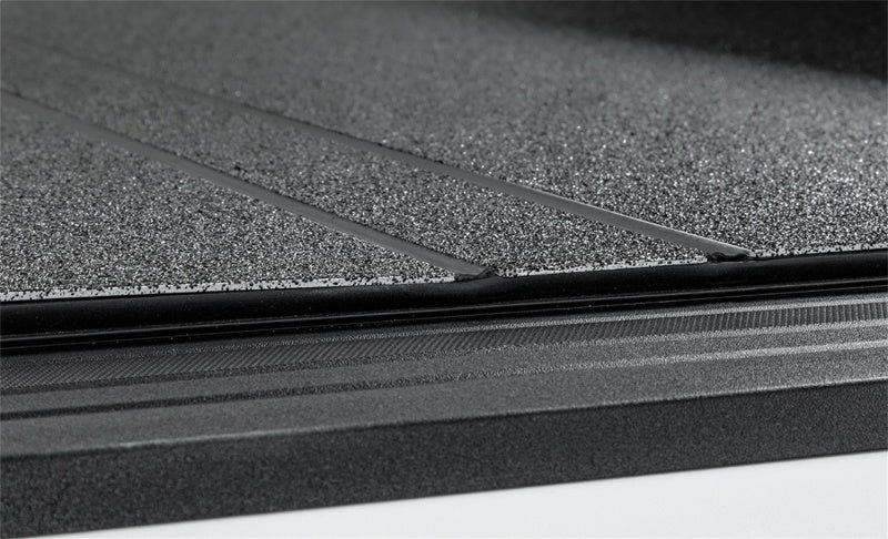 Access LOMAX Folding Hard Cover 15+ Chevy/GMC Colorado/Canyon 6ft Box Black Urethane B3020049