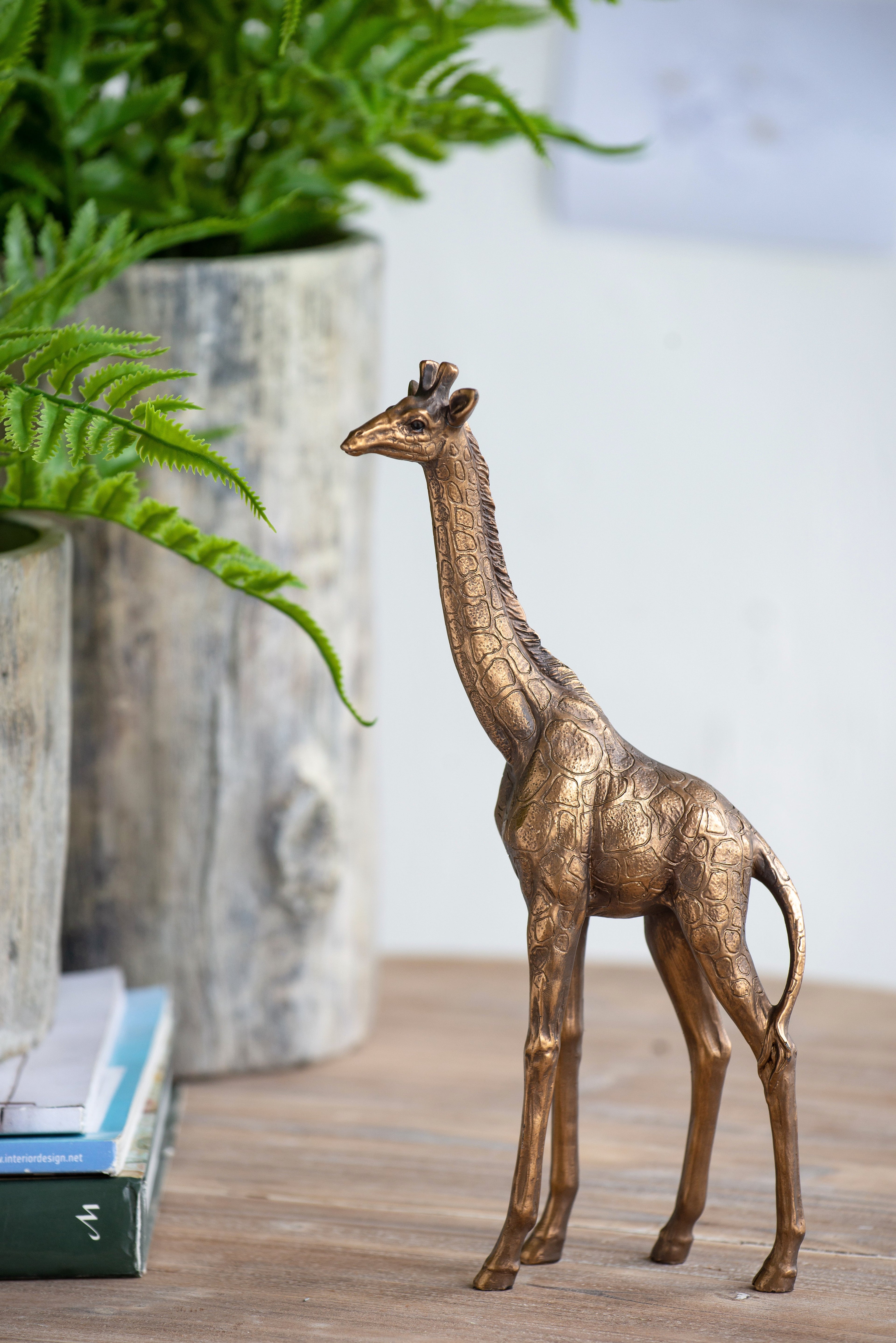 5.9" Giraffe Statuette - Animal Statue Décor