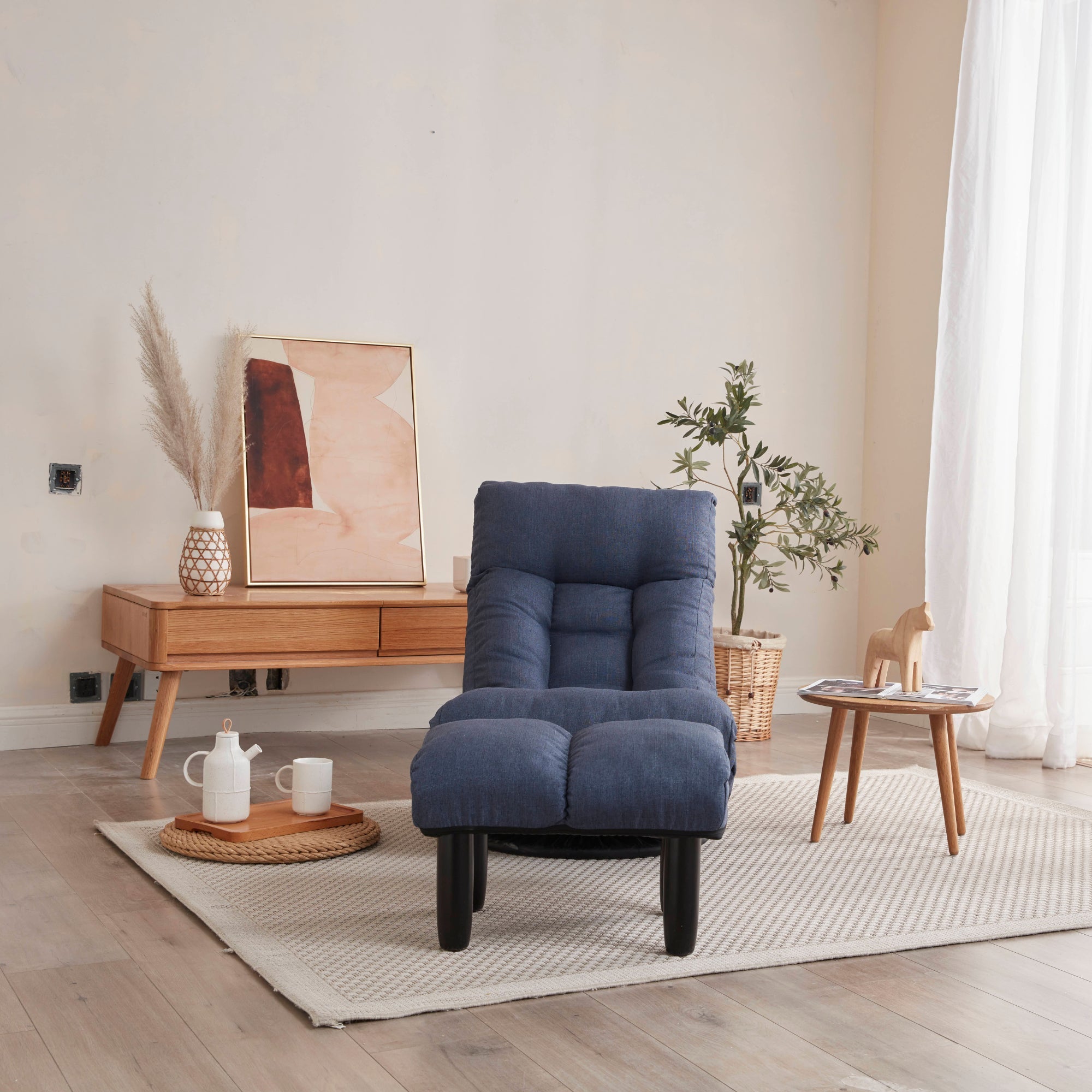 Japanese Floor Chair: Versatile Adjustable Relaxation