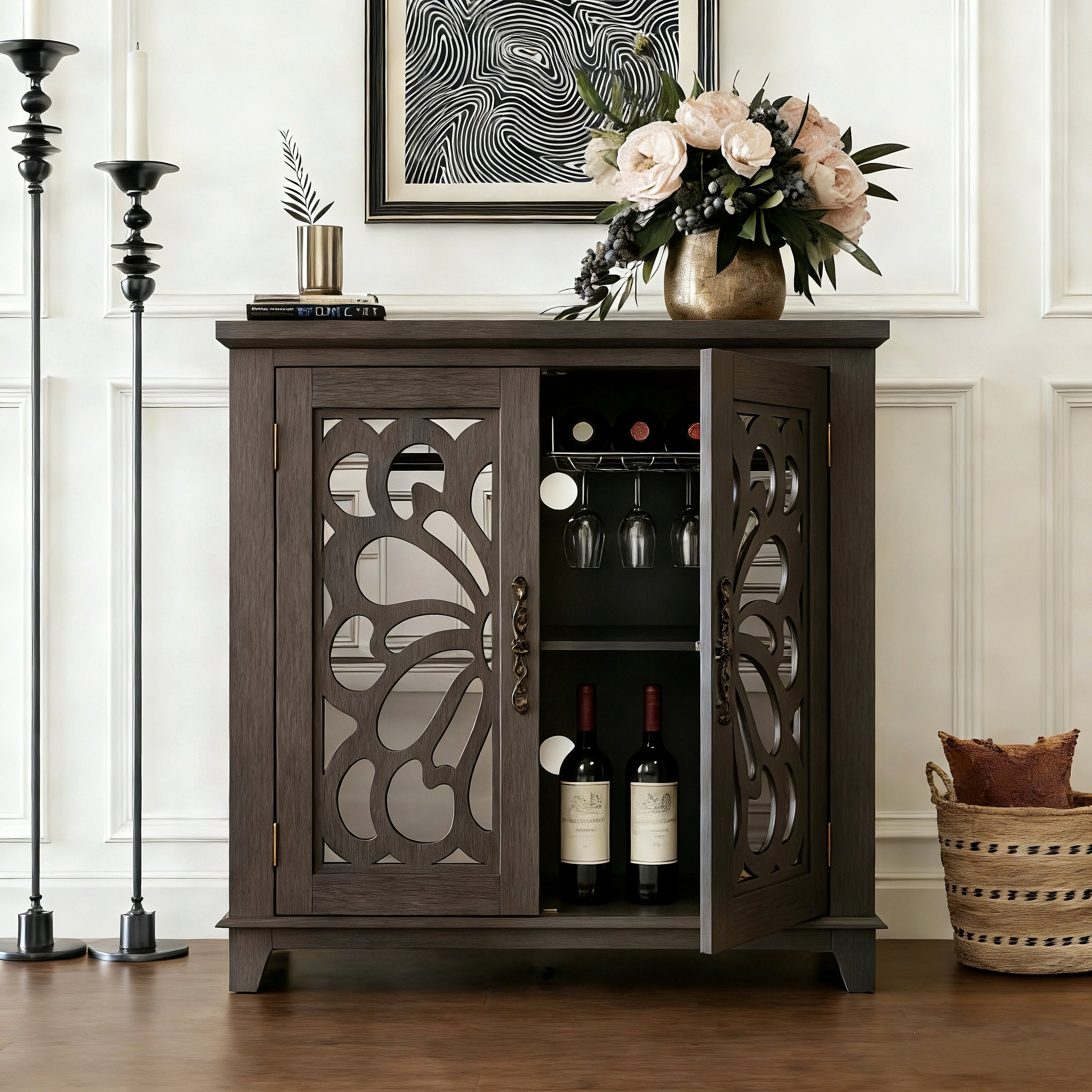 Elegant Sideboard with Mirrored Doors