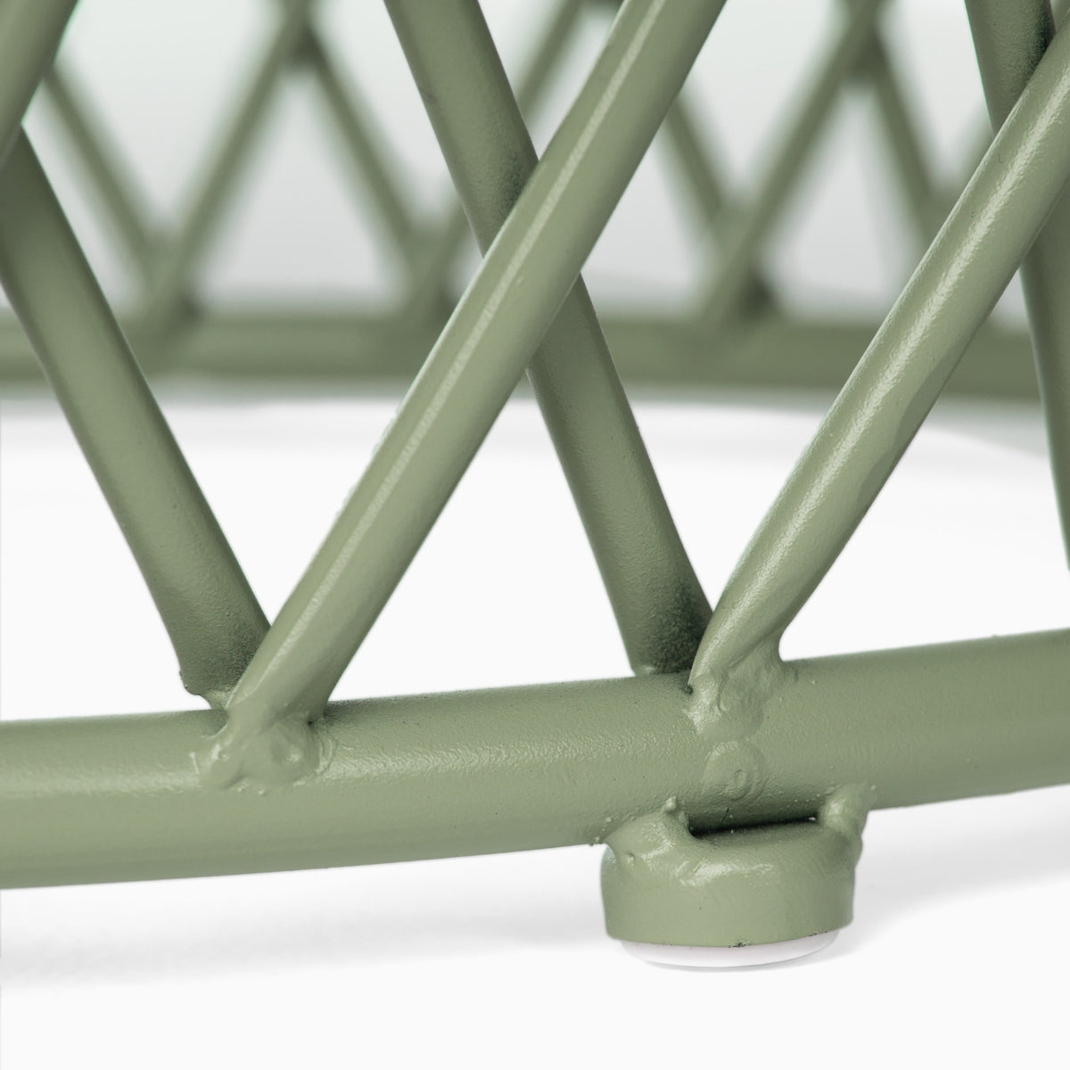 ALAMERA 19.75 Outdoor Side Table
