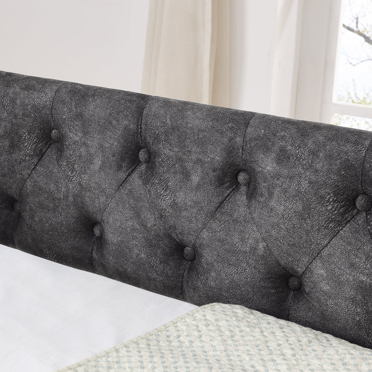 Twin Size Daybed with USB Charging & Pull-out Extendable Bed