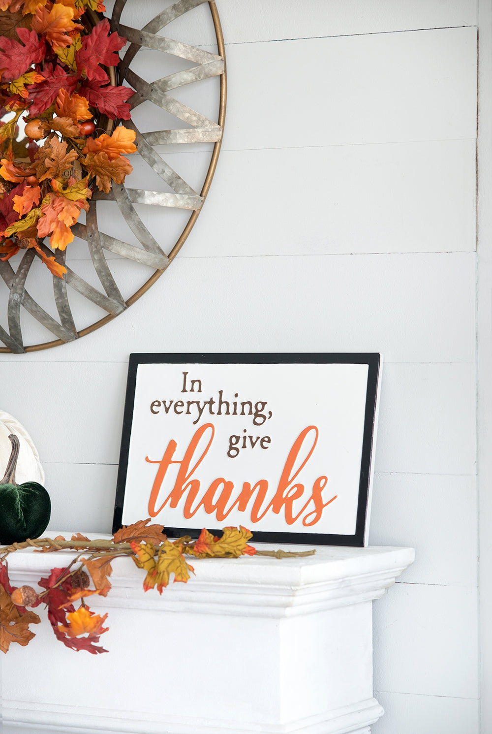 Set of 2 Thanks Wall Signs for Seasonal Decor