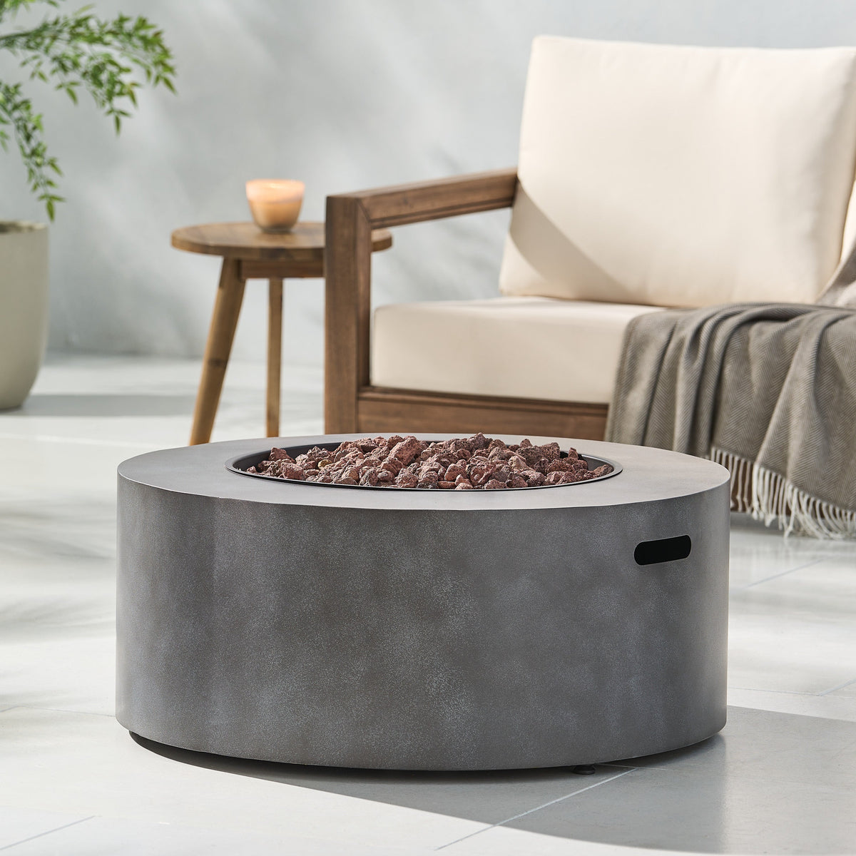 Wellington Round Iron Fire Pit - 40,000 BTU