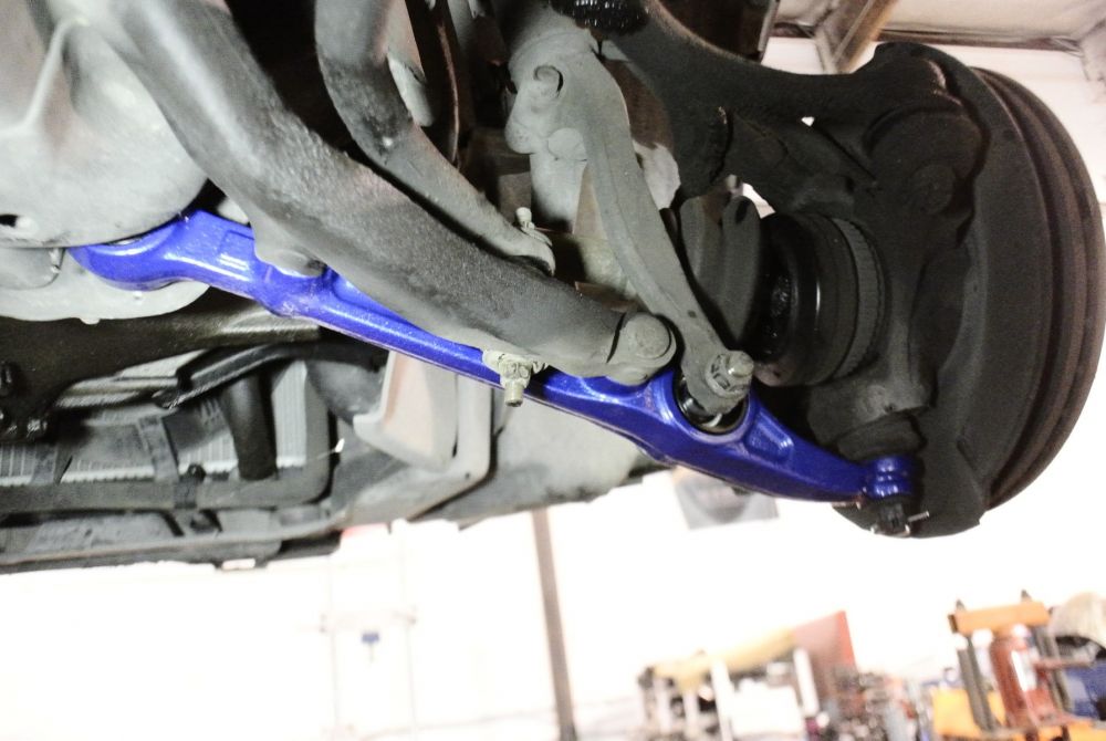 Megan Racing Front Lower Control Arm for 1992-1995 Honda Civic Spherical Bushings Direct Bolt On MRS-HA-0524-I